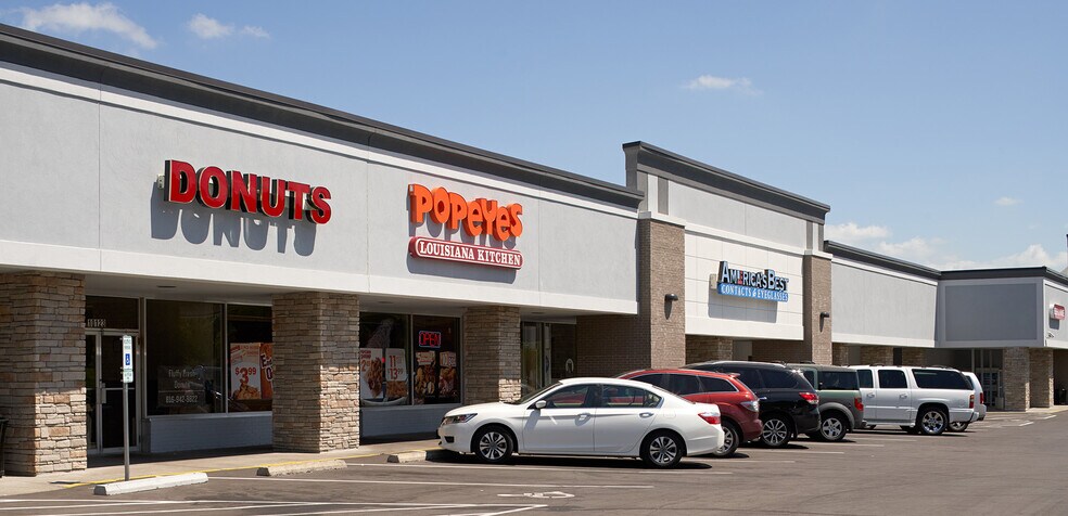 10111-10217 State Line Rd, Kansas City, MO à louer - Photo du bâtiment - Image 3 de 9