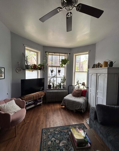 2620 W Evergreen Ave, Chicago, IL à vendre - Photo du bâtiment - Image 2 de 19