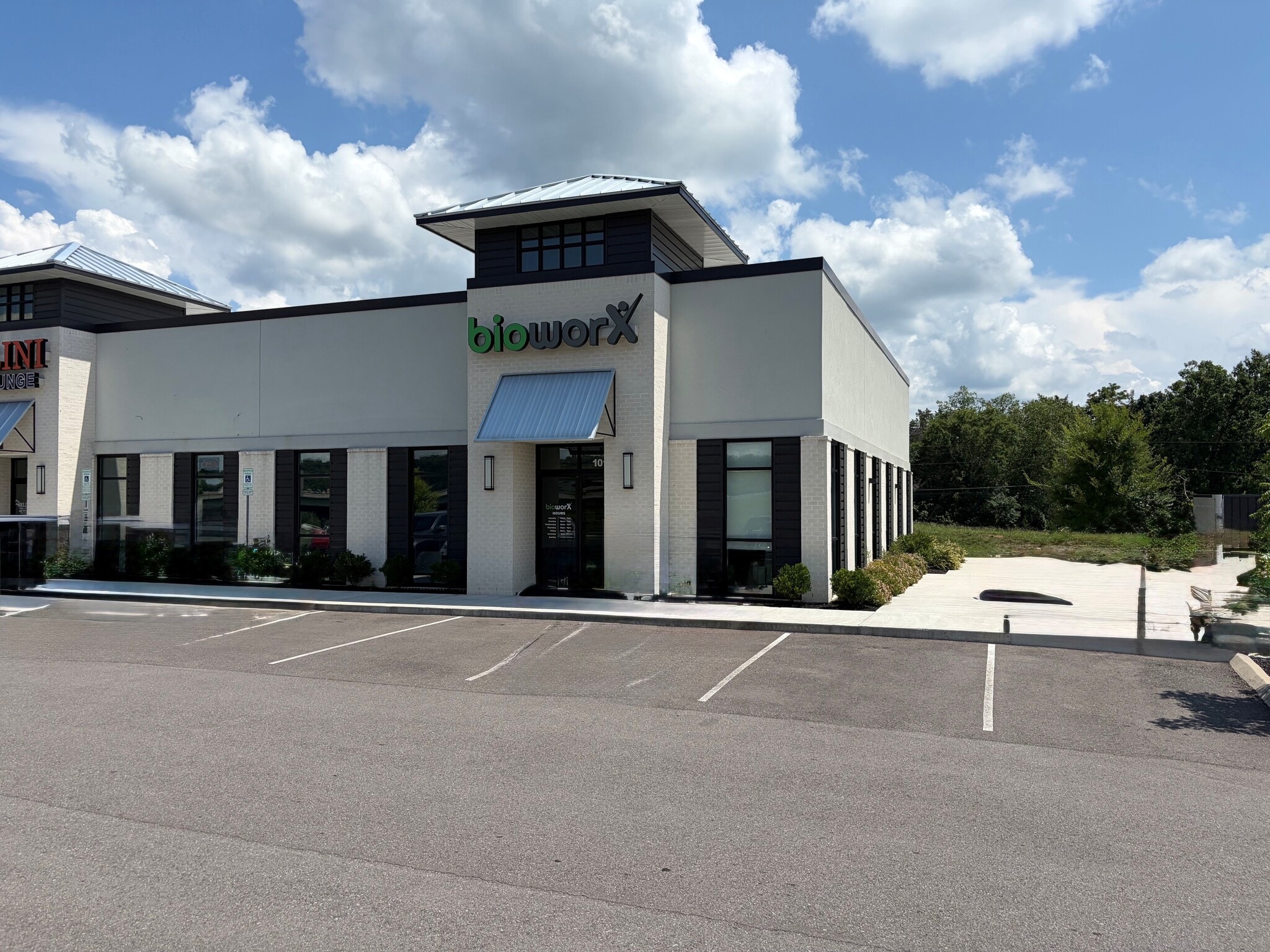 909 Osprey Point Ln, Knoxville, TN for lease Building Photo- Image 1 of 6