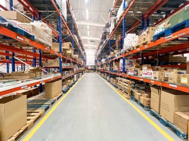 Industrial in Paracuellos de Jarama, Madrid for sale Primary Photo- Image 1 of 29