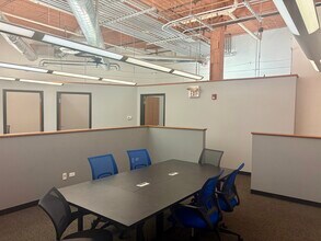 25 S Grove Ave, Elgin, IL for lease Interior Photo- Image 2 of 6
