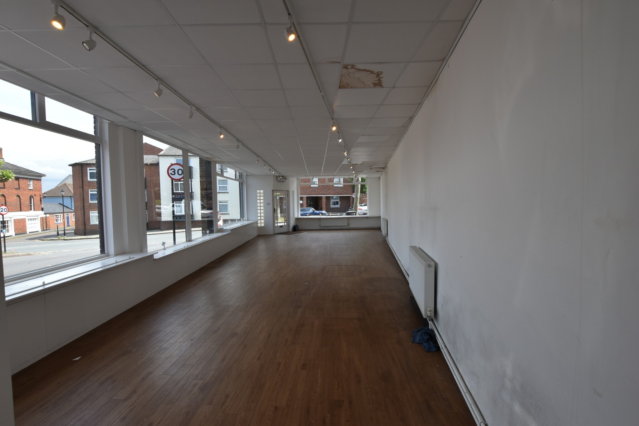 77A High St, Saffron Walden for lease Interior Photo- Image 1 of 1