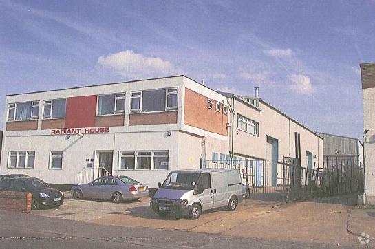 28-30 Fowler Rd, Ilford for lease - Building Photo - Image 3 of 13