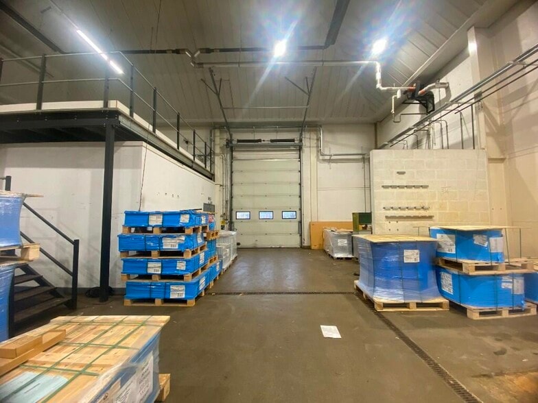 Springwood Way, Macclesfield for lease - Building Photo - Image 2 of 11