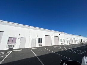 17525 Alder St, Hesperia, CA for lease Interior Photo- Image 2 of 4