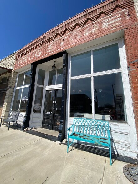 8706 W US Highway 377, Tolar, TX à louer - Photo du bâtiment - Image 2 de 6