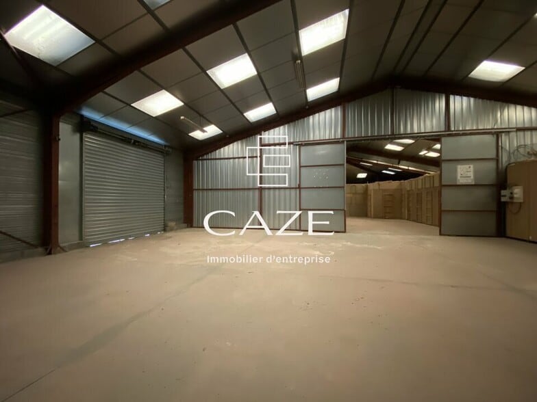 Flex in Gradignan for lease - Interior Photo - Image 3 of 6