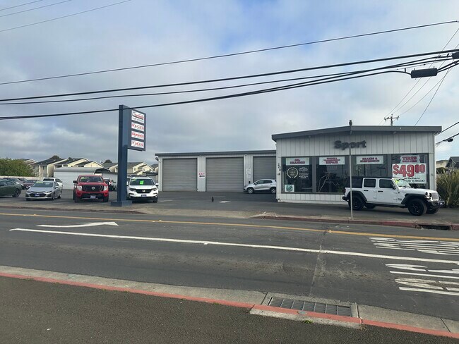 Plus de détails pour 200 E Chestnut St, Fort Bragg, CA - Commerce de détail à vendre