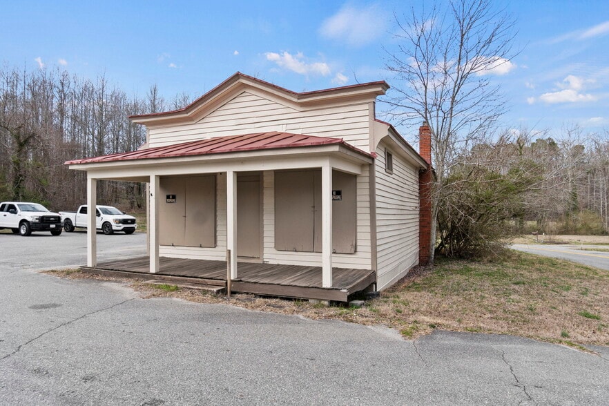 10290 John Clayton Memorial Hwy, Gloucester, VA for sale - Building Photo - Image 2 of 25