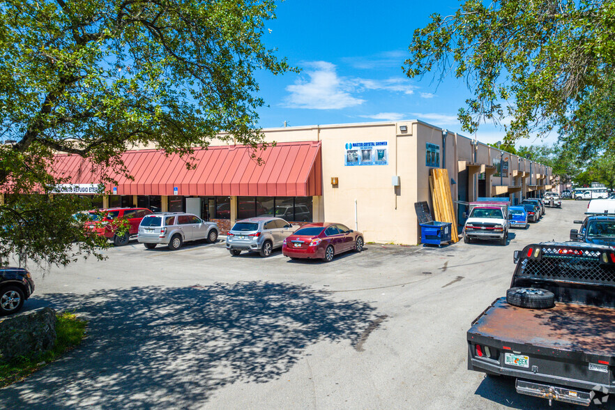 6350-6370 NW 82nd Ave, Miami, FL for sale - Building Photo - Image 1 of 1