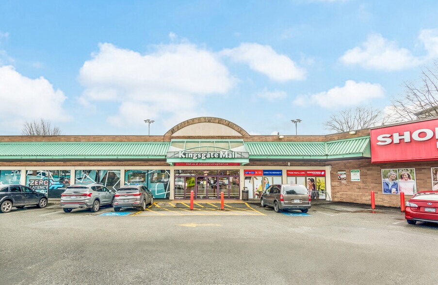 370 E Broadway, Vancouver, BC à louer - Photo du bâtiment - Image 2 de 7