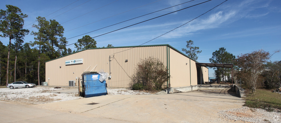 1950 South Ln, Mandeville, LA à vendre - Photo du bâtiment - Image 2 de 2