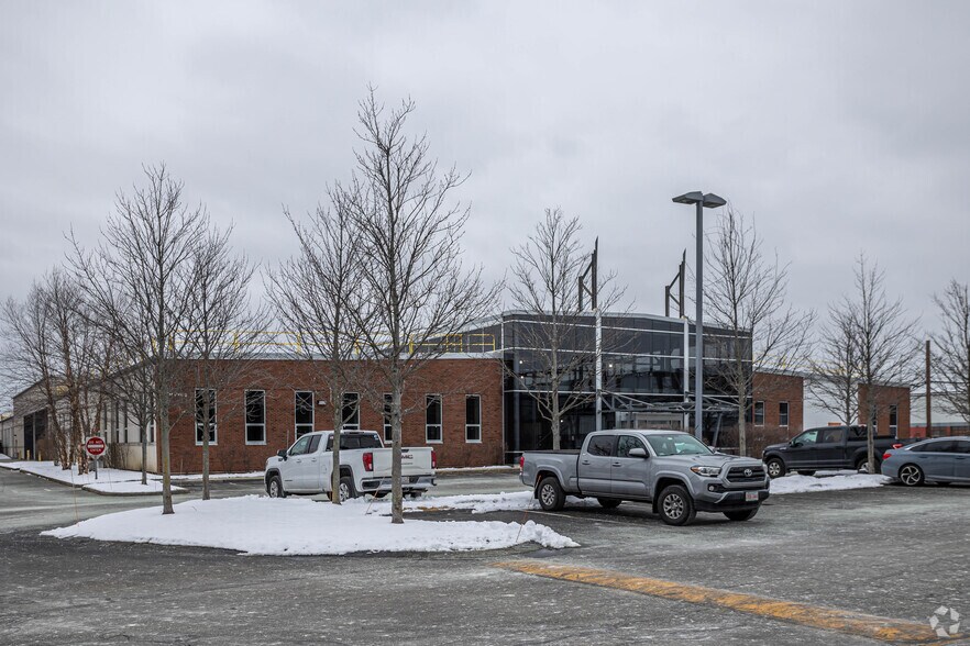 41 Seyon St, Waltham, MA for lease - Building Photo - Image 1 of 2