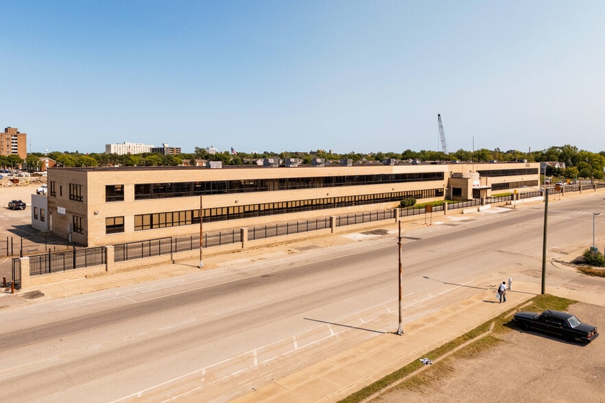 14310 Hamilton Ave, Highland Park, MI for sale - Building Photo - Image 2 of 14