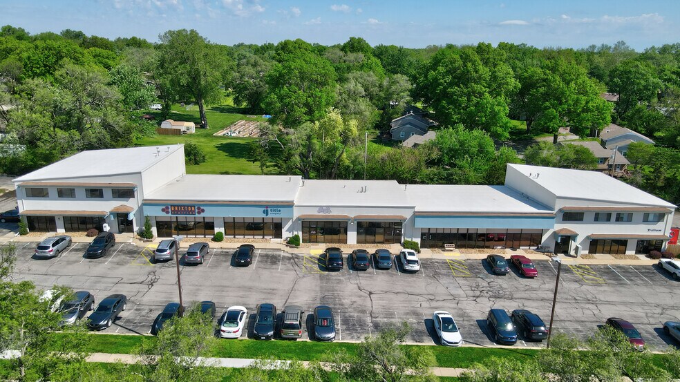 12400-12460 W 62nd Ter, Shawnee, KS à louer - Photo du bâtiment - Image 2 de 7