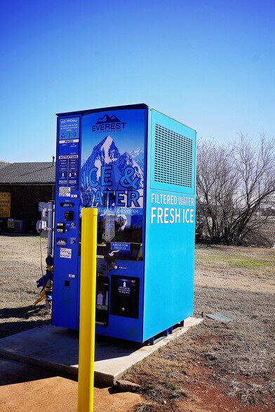 705 Piedmont Road North, Piedmont, OK à vendre - Photo du bâtiment - Image 3 de 14