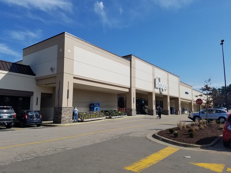 7901-7909 Falls of Neuse Rd, Raleigh, NC for sale - Building Photo - Image 1 of 1