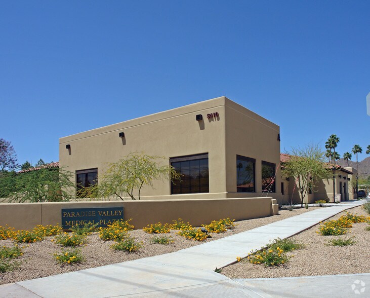 5410 N Scottsdale Rd, Paradise Valley, AZ à louer - Photo du bâtiment - Image 3 de 6
