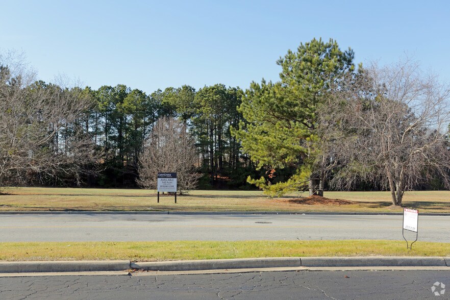 Landmark Dr, Goldsboro, NC à louer - Photo du bâtiment - Image 3 de 3