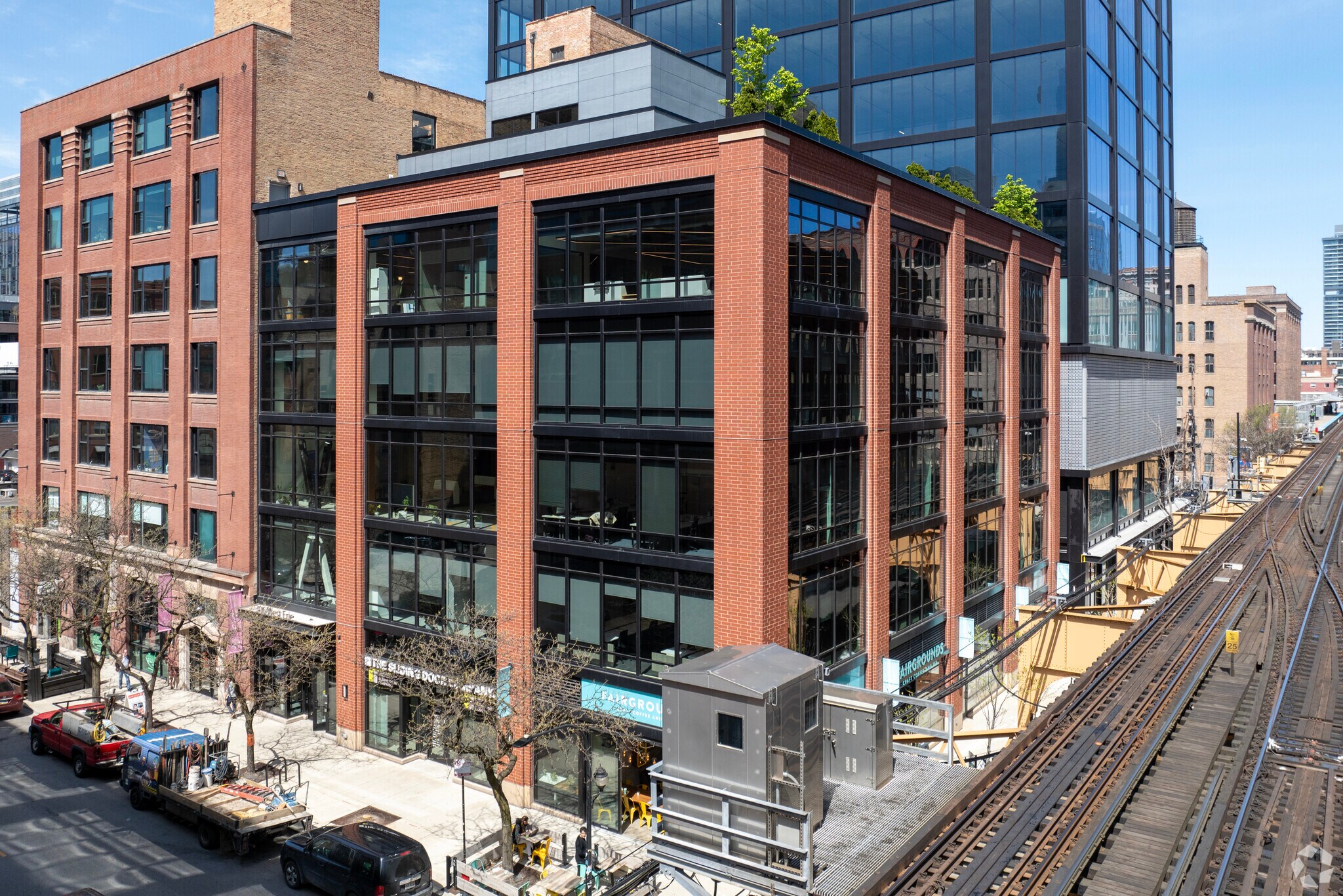 306 W Erie St, Chicago, IL for lease Building Photo- Image 1 of 18