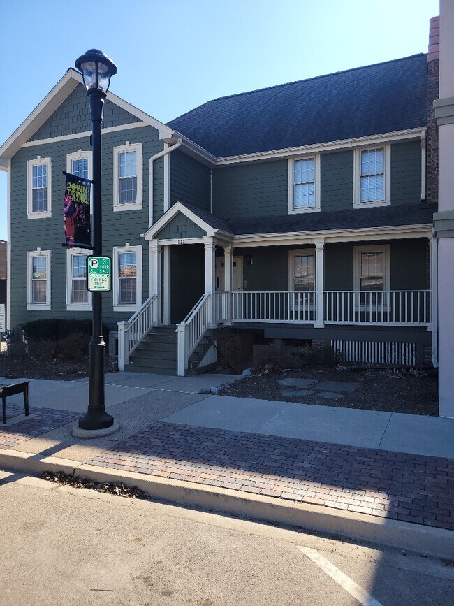 More details for 122 W Liberty Dr, Wheaton, IL - Office/Retail for Lease