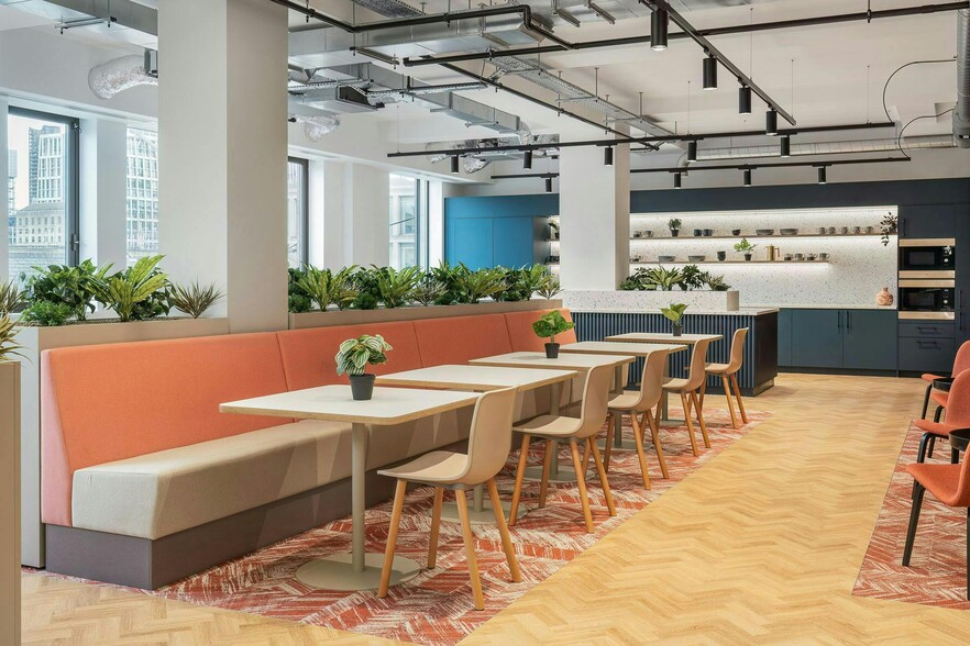 8-10 Old Jewry, London for lease - Building Photo - Image 3 of 17