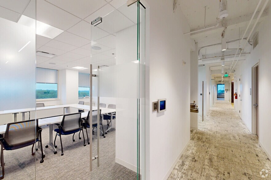 6400 Arlington Blvd, Falls Church, VA à louer - Numérisation 3D de Matterport - Image 3 de 37