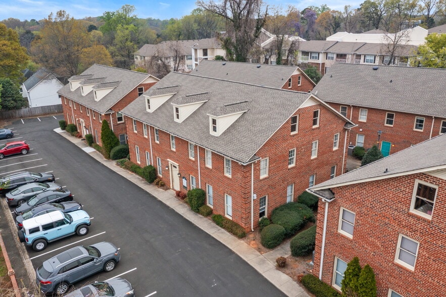 4728 Park Rd, Charlotte, NC à louer - Photo du bâtiment - Image 2 de 24