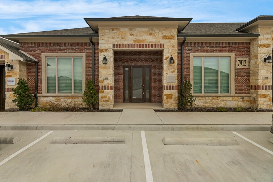 7912 Preston Rd, Frisco, TX à louer - Photo du bâtiment - Image 2 de 19