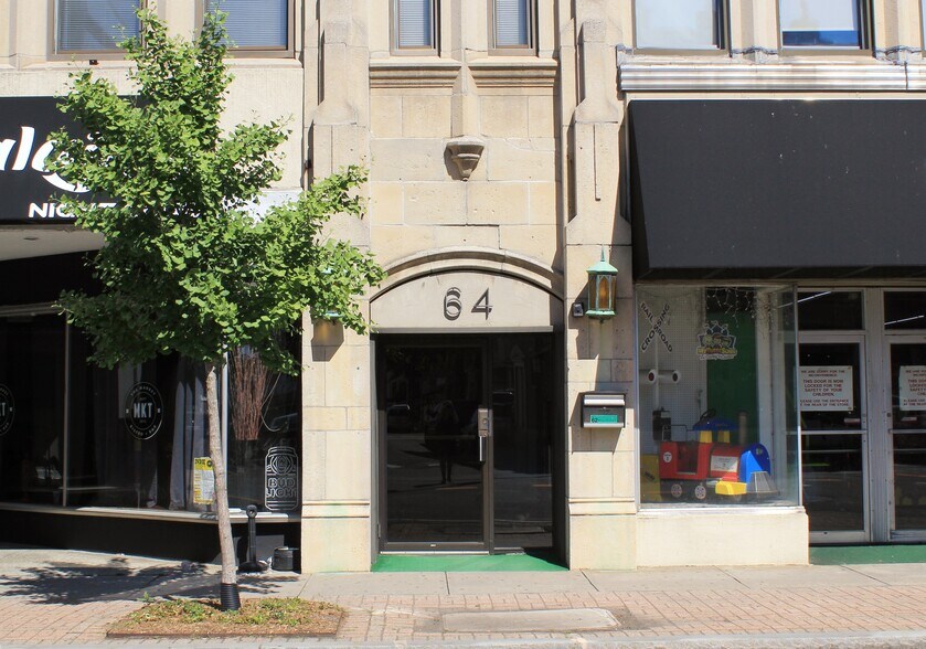 64 Wall St, Norwalk, CT à louer - Photo du bâtiment - Image 3 de 7