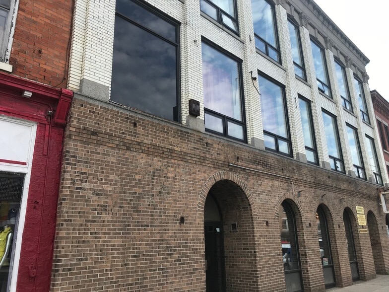 466 N Salina St, Syracuse, NY à louer - Photo du bâtiment - Image 2 de 6