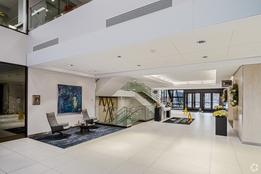 3500 American Blvd W, Bloomington, MN for lease - Interior Photo - Image 1 of 5