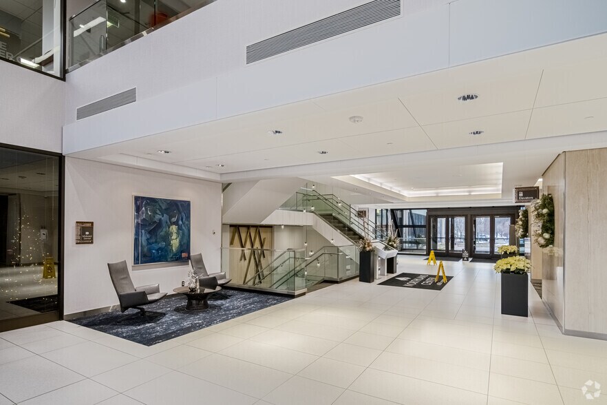 3500 American Blvd W, Bloomington, MN for lease - Interior Photo - Image 2 of 5