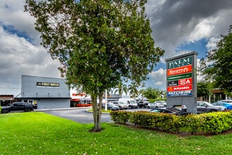 16789-16935 NW 67th Ave, Miami, FL for lease Interior Photo- Image 1 of 5