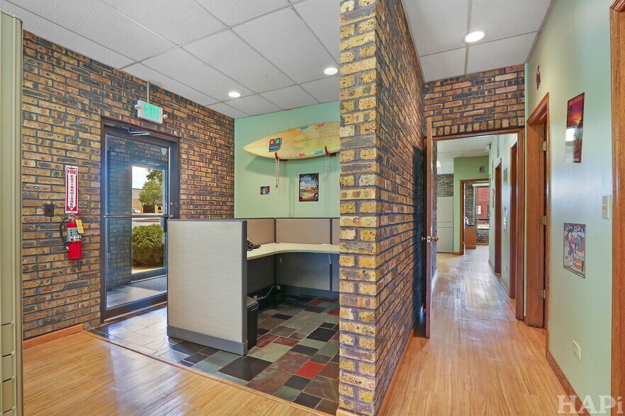 1350 Chase St, Algonquin, IL à vendre - Photo du bâtiment - Image 3 de 22