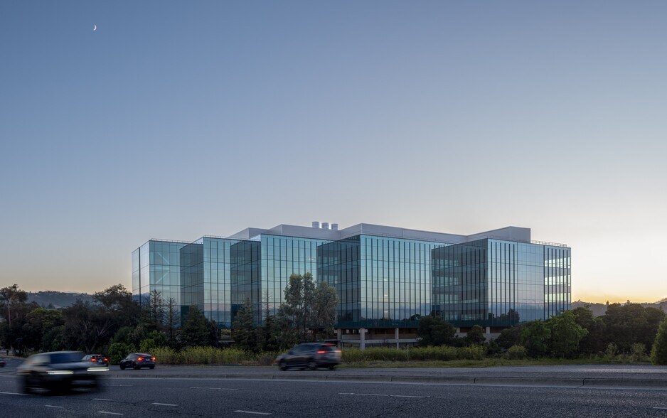 405 Industrial Rd, San Carlos, CA à louer - Photo du bâtiment - Image 1 de 24