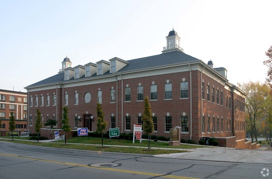 5470 Main St, Sylvania, OH à louer - Photo du bâtiment - Image 2 de 11