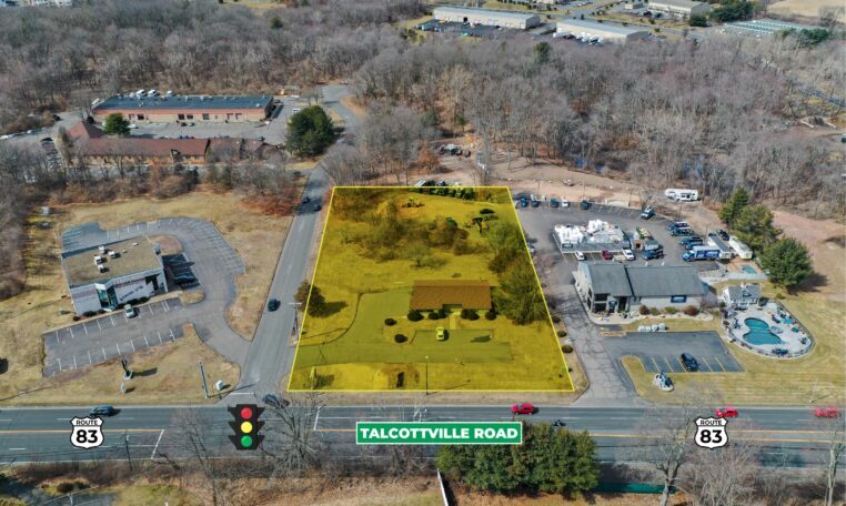 309 Talcottville Rd, Vernon, CT à louer - Photo du bâtiment - Image 2 de 6