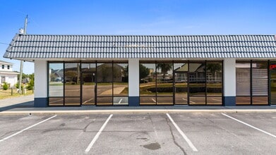 1209 Airport Rd, Destin, FL for lease Interior Photo- Image 1 of 26