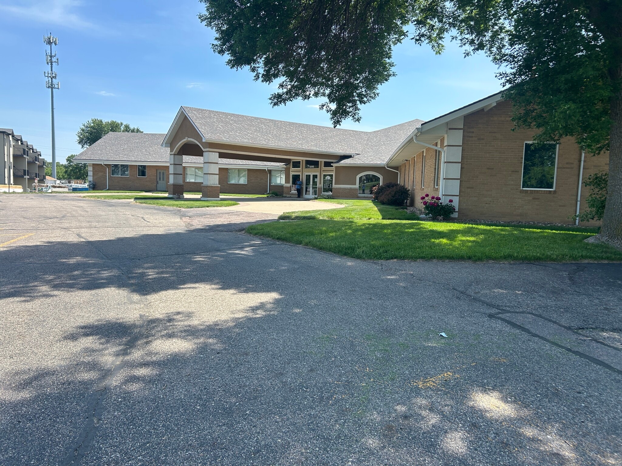 6001 Morningside Ave, Sioux City, IA for sale Building Photo- Image 1 of 2