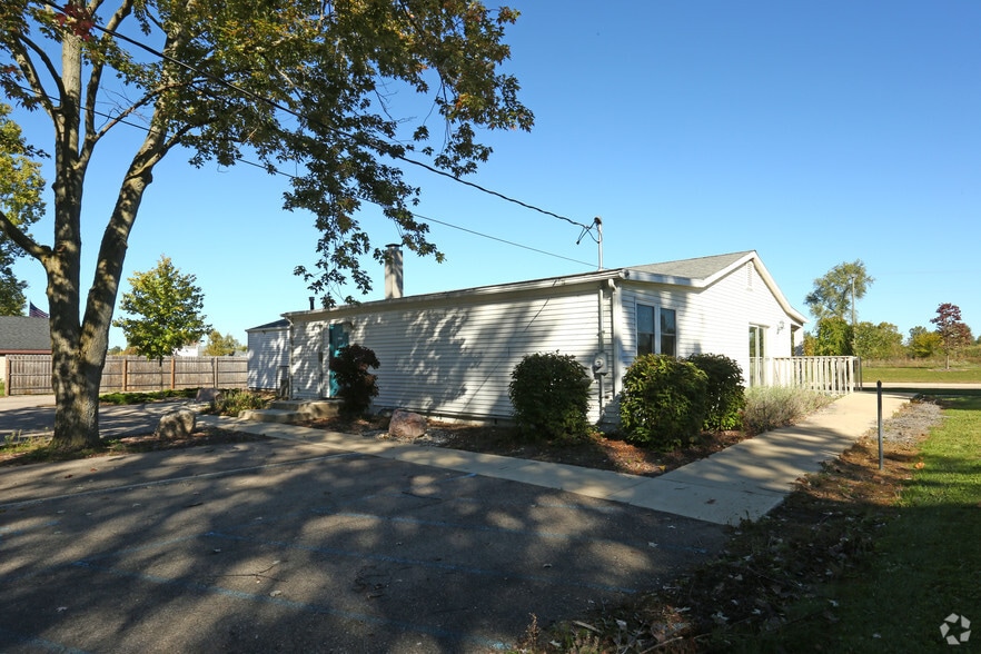 6585 Jackson Rd, Ann Arbor, MI for sale - Building Photo - Image 2 of 8