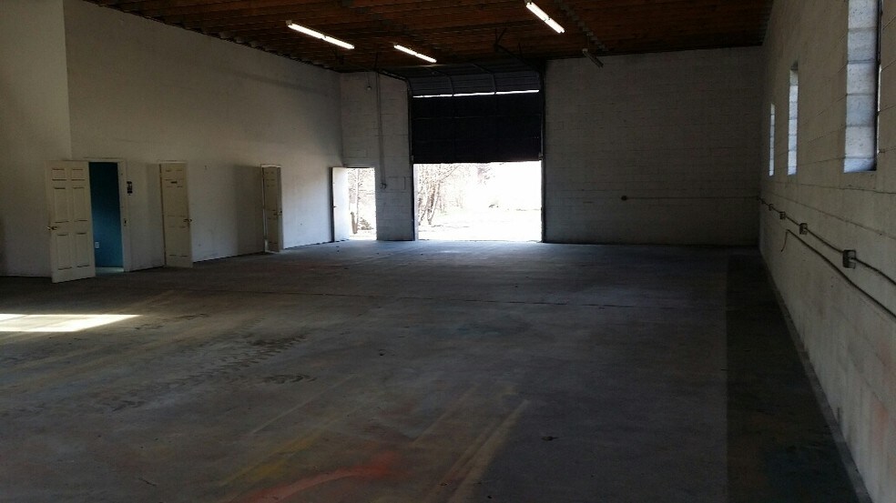 512 Scuffletown Rd, Simpsonville, SC for lease - Interior Photo - Image 2 of 8