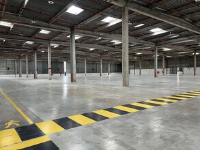 25 Avenue Du Bois De La Pie, Tremblay-en-France à louer Photo intérieure- Image 2 de 4