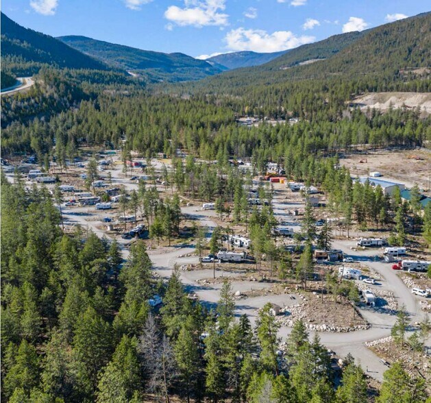 4755-4795 Paradise Valley Dr, Peachland, BC à vendre - Photo du bâtiment - Image 1 de 10