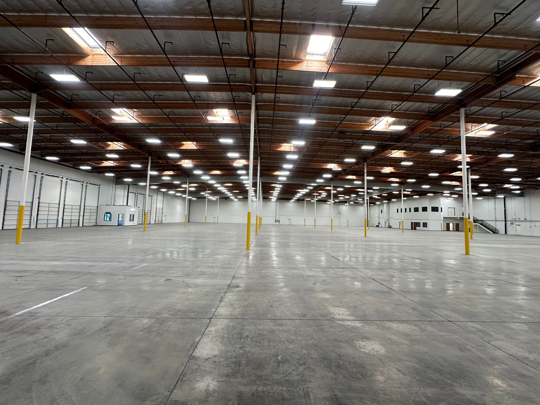 1241 Old Temescal Rd, Corona, CA for lease Interior Photo- Image 1 of 7