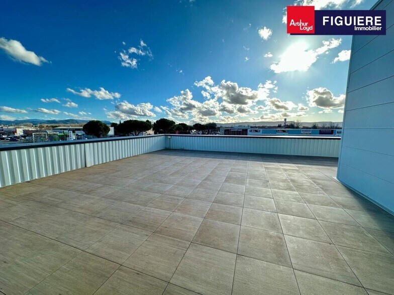 472 Route D'aix En Provence, Pertuis for lease - Building Photo - Image 2 of 12
