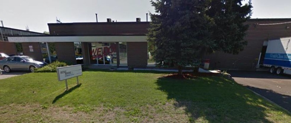 992 Rangeview Rd, Mississauga, ON à vendre - Photo du bâtiment - Image 3 de 5