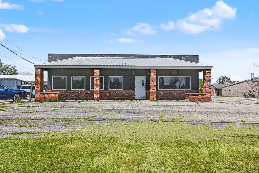 1400 W 4th St, Mansfield, OH à vendre - Photo du bâtiment - Image 1 de 17