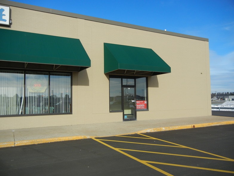 2319-2325 Neva Rd, Antigo, WI à louer - Photo du bâtiment - Image 3 de 4