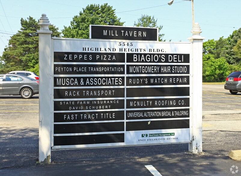 5545-5565 Wilson Mills Rd, Cleveland, OH for lease - Building Photo - Image 2 of 7